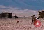 Standbild arabischen Flüchtlinge Israel, 1968, aus Sekunde 61 historischem Filmmaterial Videoclip 65675025902