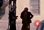 Standbild Menschen in der Stadt Baalbek im Libanon, 1968, aus Sekunde 11 historischem Filmmaterial Videoclip 65675025903