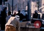 Standbild Menschen in der Stadt Baalbek im Libanon, 1968, aus Sekunde 17 historischem Filmmaterial Videoclip 65675025903