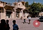 Standbild Menschen in der Stadt Baalbek im Libanon, 1968, aus Sekunde 29 historischem Filmmaterial Videoclip 65675025903