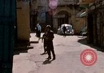Standbild Menschen in der Stadt Baalbek im Libanon, 1968, aus Sekunde 36 historischem Filmmaterial Videoclip 65675025903