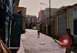 Standbild Menschen in der Stadt Baalbek im Libanon, 1968, aus Sekunde 40 historischem Filmmaterial Videoclip 65675025903