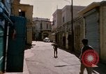Standbild Menschen in der Stadt Baalbek im Libanon, 1968, aus Sekunde 41 historischem Filmmaterial Videoclip 65675025903