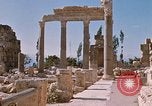 Standbild Tempel von Baalbek Libanon, 1968, aus Sekunde 10 historischem Filmmaterial Videoclip 65675025904