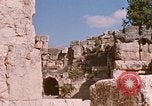 Standbild Tempel von Baalbek Libanon, 1968, aus Sekunde 20 historischem Filmmaterial Videoclip 65675025904