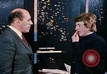 Standbild zwei grüne Plan technische Mitarbeiter Beirut Libanon, 1968, aus Sekunde 18 historischem Filmmaterial Videoclip 65675025907