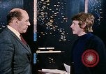 Standbild zwei grüne Plan technische Mitarbeiter Beirut Libanon, 1968, aus Sekunde 21 historischem Filmmaterial Videoclip 65675025907