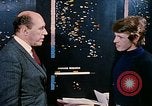 Standbild zwei grüne Plan technische Mitarbeiter Beirut Libanon, 1968, aus Sekunde 31 historischem Filmmaterial Videoclip 65675025907