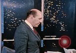 Standbild zwei grüne Plan technische Mitarbeiter Beirut Libanon, 1968, aus Sekunde 50 historischem Filmmaterial Videoclip 65675025907