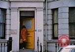 Standbild Beaufort Street London England Vereinigtes Königreich, 1968, aus Sekunde 35 historischem Filmmaterial Videoclip 65675025908