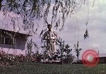 Standbild Suburbia und suburbanen Lebensstil in Levittown Bucks County Pennsylvania United States USA, 1959, aus Sekunde 35 historischem Filmmaterial Videoclip 65675025921