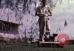 Standbild Suburbia und suburbanen Lebensstil in Levittown Bucks County Pennsylvania United States USA, 1959, aus Sekunde 38 historischem Filmmaterial Videoclip 65675025921