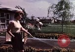 Standbild Suburbia und suburbanen Lebensstil in Levittown Bucks County Pennsylvania United States USA, 1959, aus Sekunde 41 historischem Filmmaterial Videoclip 65675025921