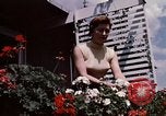 Standbild Suburbia und suburbanen Lebensstil in Levittown Bucks County Pennsylvania United States USA, 1959, aus Sekunde 54 historischem Filmmaterial Videoclip 65675025921
