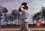 Standbild Suburbia und suburbanen Lebensstil in Levittown Bucks County Pennsylvania United States USA, 1959, aus Sekunde 61 historischem Filmmaterial Videoclip 65675025921