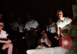 Immagine di La vita sociale degli anni cinquanta Levittown sobborgo precoce Bucks County Pennsylvania United States USA, 1959, secondo 10 filmato di repertorio 65675025922
