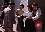 Immagine di La vita sociale degli anni cinquanta Levittown sobborgo precoce Bucks County Pennsylvania United States USA, 1959, secondo 49 filmato di repertorio 65675025922
