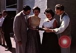 Immagine di La vita sociale degli anni cinquanta Levittown sobborgo precoce Bucks County Pennsylvania United States USA, 1959, secondo 51 filmato di repertorio 65675025922