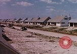 Image la vie dans Levittown Bucks County Pennsylvania United States USA, 1959, de la seconde 14 séquences d'archives historiques vidéo 65675025924