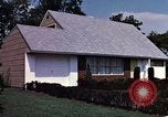 Image la vie dans Levittown Bucks County Pennsylvania United States USA, 1959, de la seconde 26 séquences d'archives historiques vidéo 65675025924