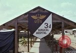 Immagine di Terzo ospedale chirurgico Il Vietnam, 1967, secondo 6 filmato di repertorio 65675025938