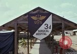 Immagine di Terzo ospedale chirurgico Il Vietnam, 1967, secondo 9 filmato di repertorio 65675025938