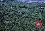 Immagine di OH6A elicotteri Il Vietnam, 1969, secondo 61 filmato di repertorio 65675025955