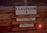 Image L'exercice de leur diplôme sous-officier Dong Tam Vietnam, 1969, de la seconde 32 séquences d'archives historiques vidéo 65675025959
