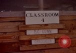 Image L'exercice de leur diplôme sous-officier Dong Tam Vietnam, 1969, de la seconde 33 séquences d'archives historiques vidéo 65675025959