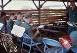 Image L'exercice de leur diplôme sous-officier Dong Tam Vietnam, 1969, de la seconde 40 séquences d'archives historiques vidéo 65675025959