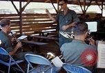 Image L'exercice de leur diplôme sous-officier Dong Tam Vietnam, 1969, de la seconde 45 séquences d'archives historiques vidéo 65675025959