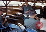 Image L'exercice de leur diplôme sous-officier Dong Tam Vietnam, 1969, de la seconde 46 séquences d'archives historiques vidéo 65675025959