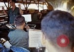 Image L'exercice de leur diplôme sous-officier Dong Tam Vietnam, 1969, de la seconde 53 séquences d'archives historiques vidéo 65675025959