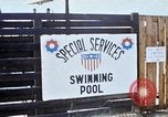 Standbild Swimmingpool Dong Tam Vietnam, 1969, aus Sekunde 1 historischem Filmmaterial Videoclip 65675025963