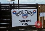 Standbild Swimmingpool Dong Tam Vietnam, 1969, aus Sekunde 3 historischem Filmmaterial Videoclip 65675025963