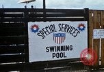 Standbild Swimmingpool Dong Tam Vietnam, 1969, aus Sekunde 9 historischem Filmmaterial Videoclip 65675025963