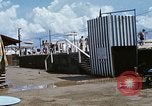 Standbild Swimmingpool Dong Tam Vietnam, 1969, aus Sekunde 17 historischem Filmmaterial Videoclip 65675025963