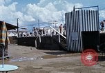 Standbild Swimmingpool Dong Tam Vietnam, 1969, aus Sekunde 22 historischem Filmmaterial Videoclip 65675025963