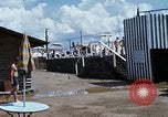 Standbild Swimmingpool Dong Tam Vietnam, 1969, aus Sekunde 28 historischem Filmmaterial Videoclip 65675025963