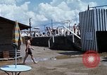 Standbild Swimmingpool Dong Tam Vietnam, 1969, aus Sekunde 29 historischem Filmmaterial Videoclip 65675025963