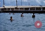 Standbild Swimmingpool Dong Tam Vietnam, 1969, aus Sekunde 42 historischem Filmmaterial Videoclip 65675025963