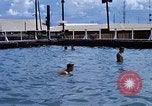 Standbild Swimmingpool Dong Tam Vietnam, 1969, aus Sekunde 50 historischem Filmmaterial Videoclip 65675025963