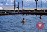 Standbild Swimmingpool Dong Tam Vietnam, 1969, aus Sekunde 51 historischem Filmmaterial Videoclip 65675025963