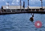 Standbild Swimmingpool Dong Tam Vietnam, 1969, aus Sekunde 54 historischem Filmmaterial Videoclip 65675025963