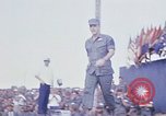 Standbild Bob Hope anzeigen Pleiku Süd Vietnam Camp Enari, 1967, aus Sekunde 12 historischem Filmmaterial Videoclip 65675025969