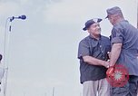 Standbild Bob Hope anzeigen Pleiku Süd Vietnam Camp Enari, 1967, aus Sekunde 39 historischem Filmmaterial Videoclip 65675025969