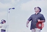 Standbild Bob Hope anzeigen Pleiku Süd Vietnam Camp Enari, 1967, aus Sekunde 41 historischem Filmmaterial Videoclip 65675025969