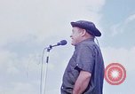 Standbild Bob Hope anzeigen Pleiku Süd Vietnam Camp Enari, 1967, aus Sekunde 50 historischem Filmmaterial Videoclip 65675025969