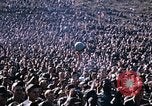 Standbild Bob Hope anzeigen Pleiku Süd Vietnam Camp Enari, 1967, aus Sekunde 58 historischem Filmmaterial Videoclip 65675025969
