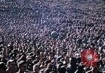 Standbild Bob Hope anzeigen Pleiku Süd Vietnam Camp Enari, 1967, aus Sekunde 59 historischem Filmmaterial Videoclip 65675025969